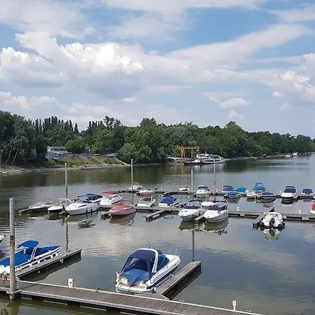 Danube Dream Superb View & Garage * ブダペスト