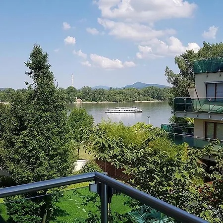 Danube Dream Superb View & Garage