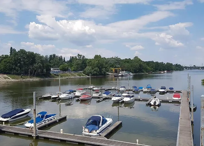 Danube Dream Superb View & Garage * Будапешт