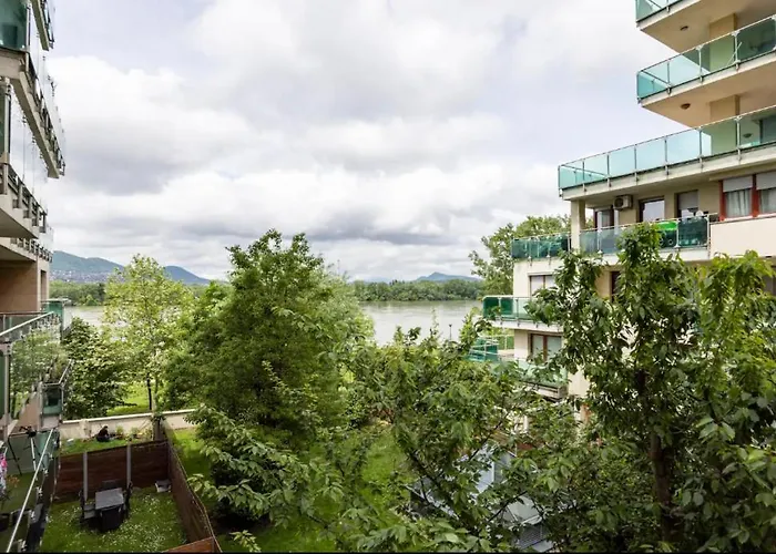 Danube Dream Superb View & Garage *